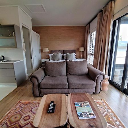 210 Gallery Luxury Studio Apartment Knysna Exteriér fotografie