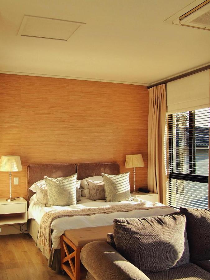 210 Gallery Luxury Studio Apartment Knysna Exteriér fotografie